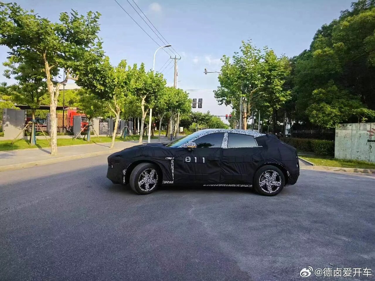 جدیدترین خودروی شیائومی، کپی‌برداری از «فراری» است؟ / عکس