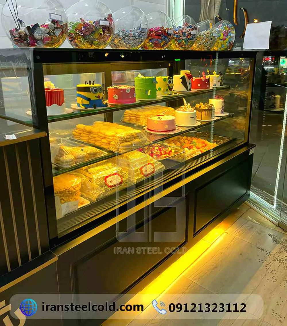 مزایای استفاده از شو کیک در کافی&zwnj;شاپ